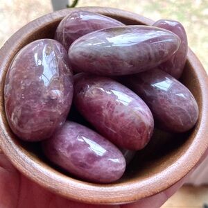 Pink Amethyst Crystal Palm Stone. NWOT